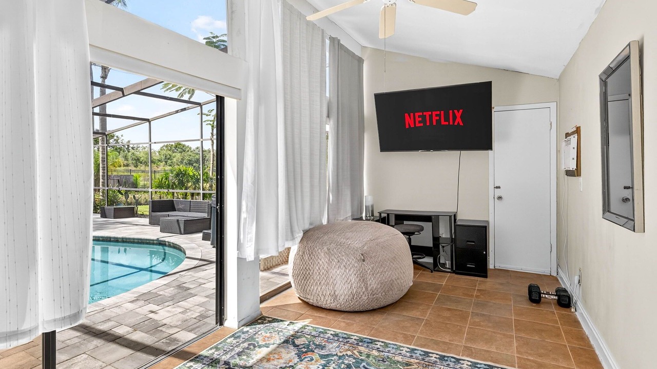 Photo of Livingroom in Seffner Community Alliance