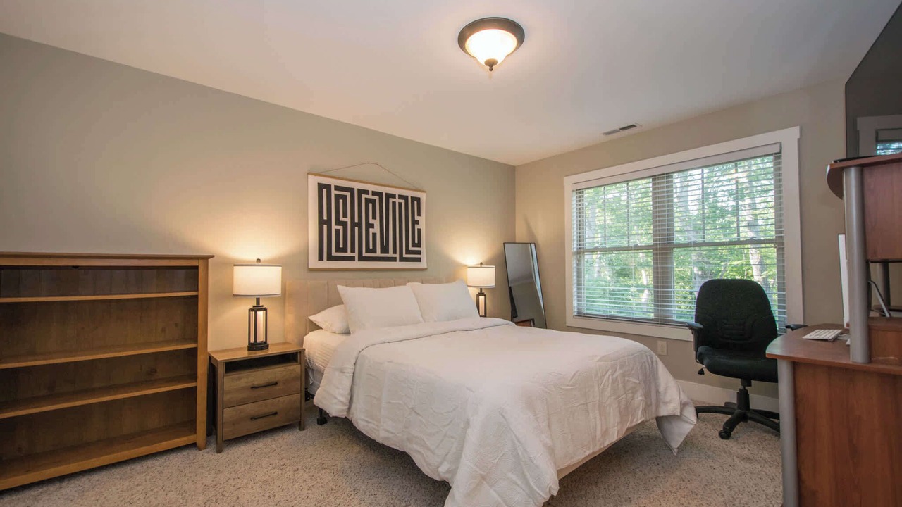 Photo of Bedroom in Arden