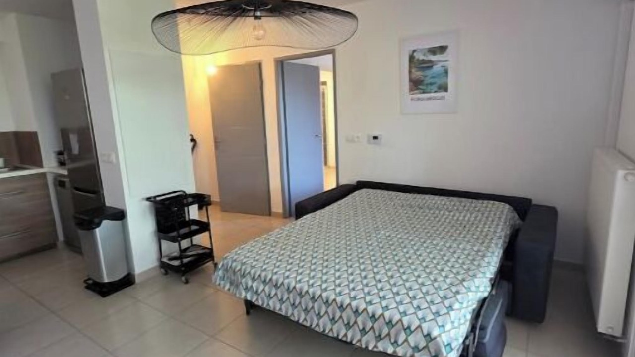 Photo of Bedroom in Hyeres City Centre