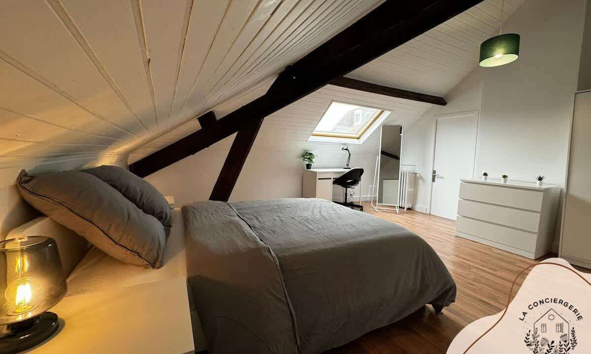 Photo of Others in Lens