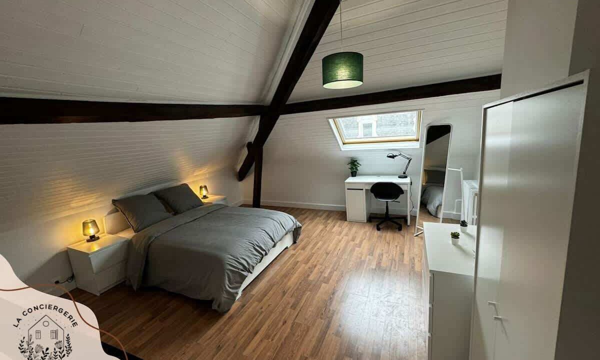 Photo of Others in Lens