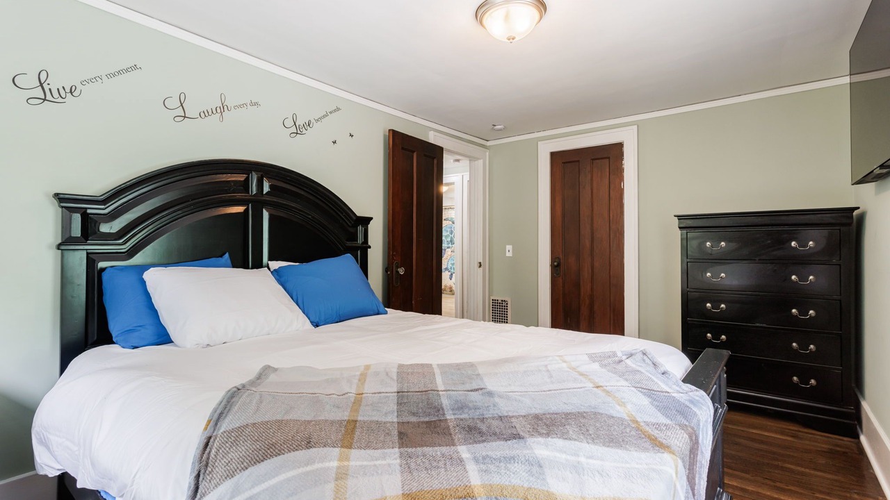 Photo of Bedroom in Rochester