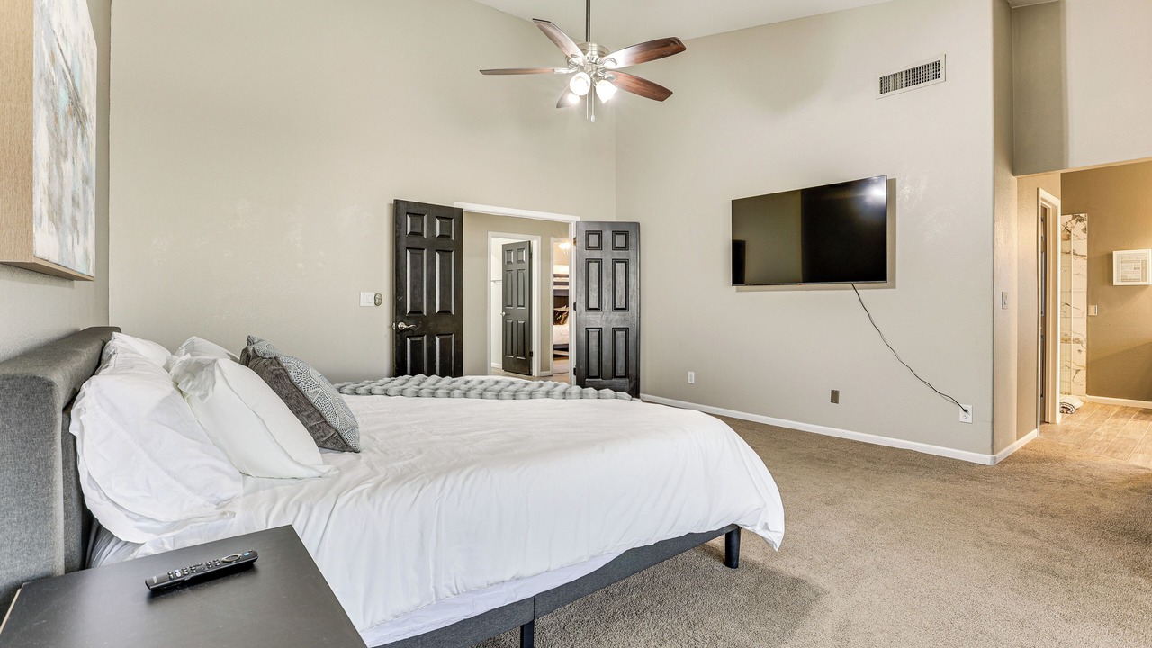 Photo of Bedroom in Garden Lakes