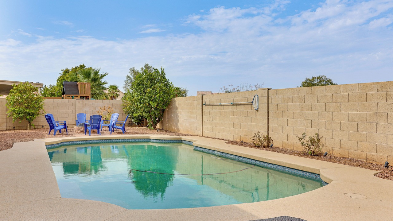 Photo of Outdoor in Garden Lakes