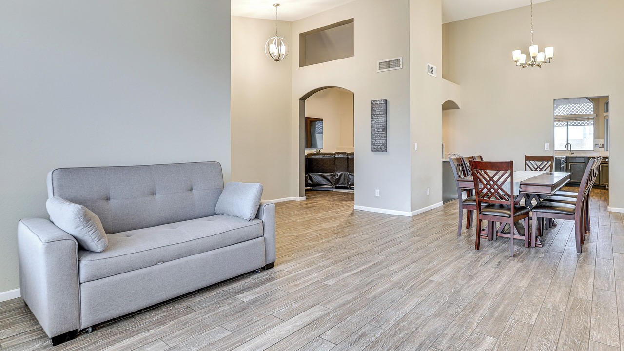Photo of Livingroom in Garden Lakes