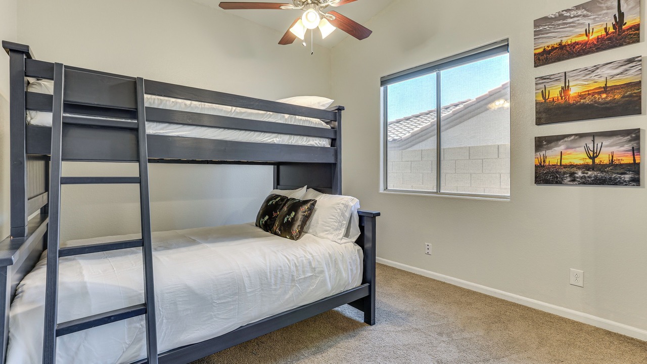 Photo of Bedroom in Garden Lakes