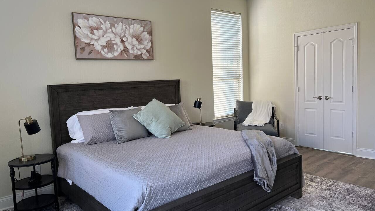 Photo of Bedroom in Allen