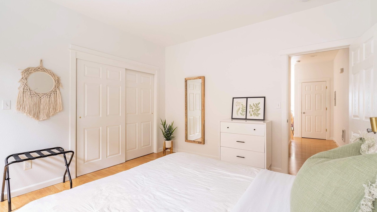 Photo of Bedroom in Hosford-Abernethy