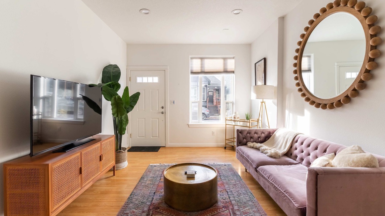 Photo of Livingroom in Hosford-Abernethy