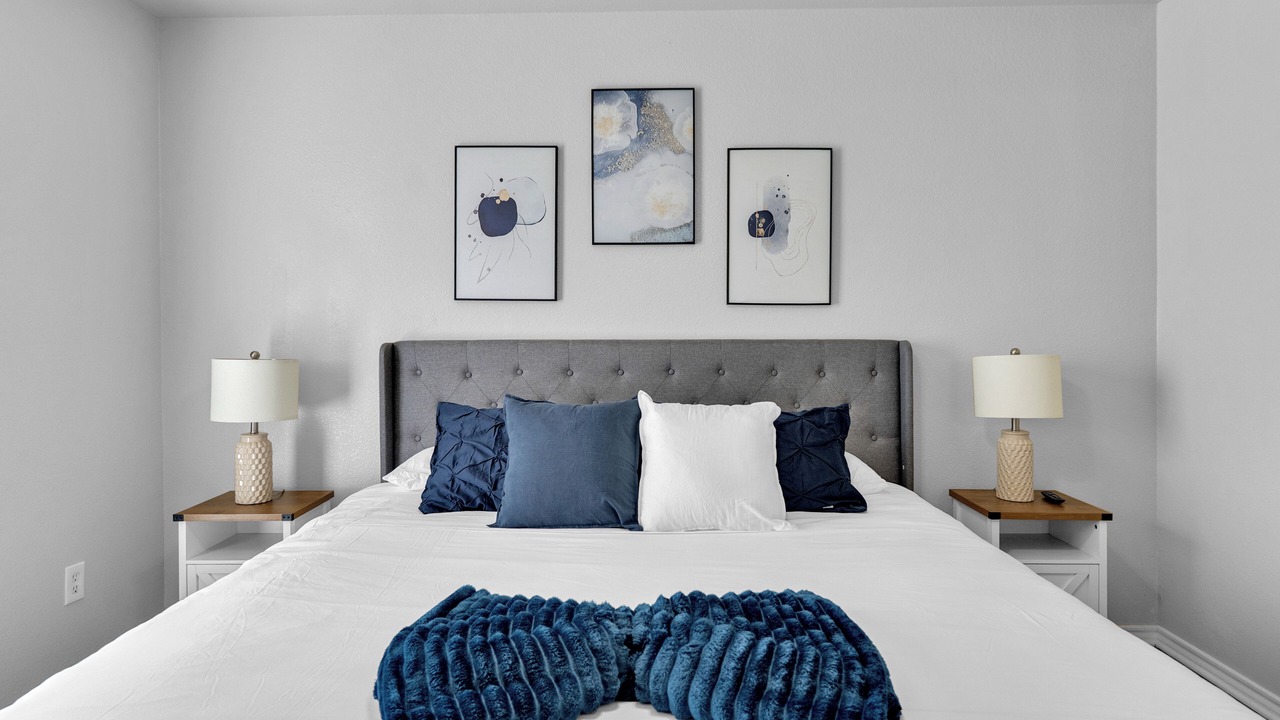 Photo of Bedroom in Glenn Heights