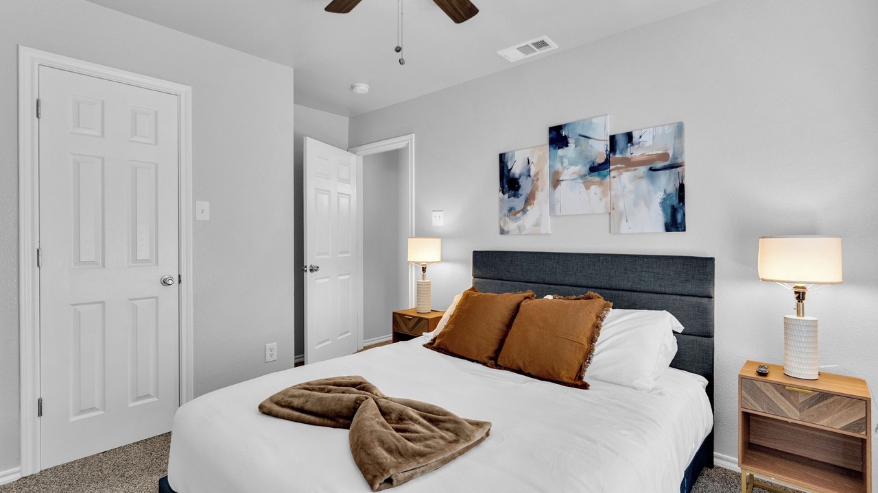 Photo of Bedroom in Glenn Heights