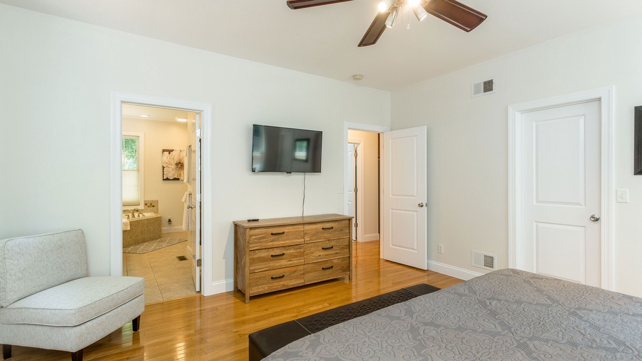 Photo of Bedroom in McGaheysville