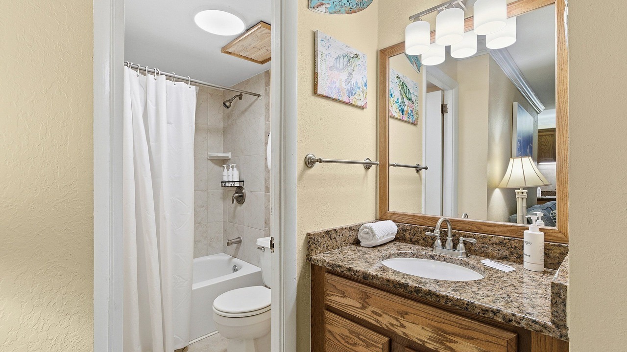 Photo of Bathroom in Lenox Park