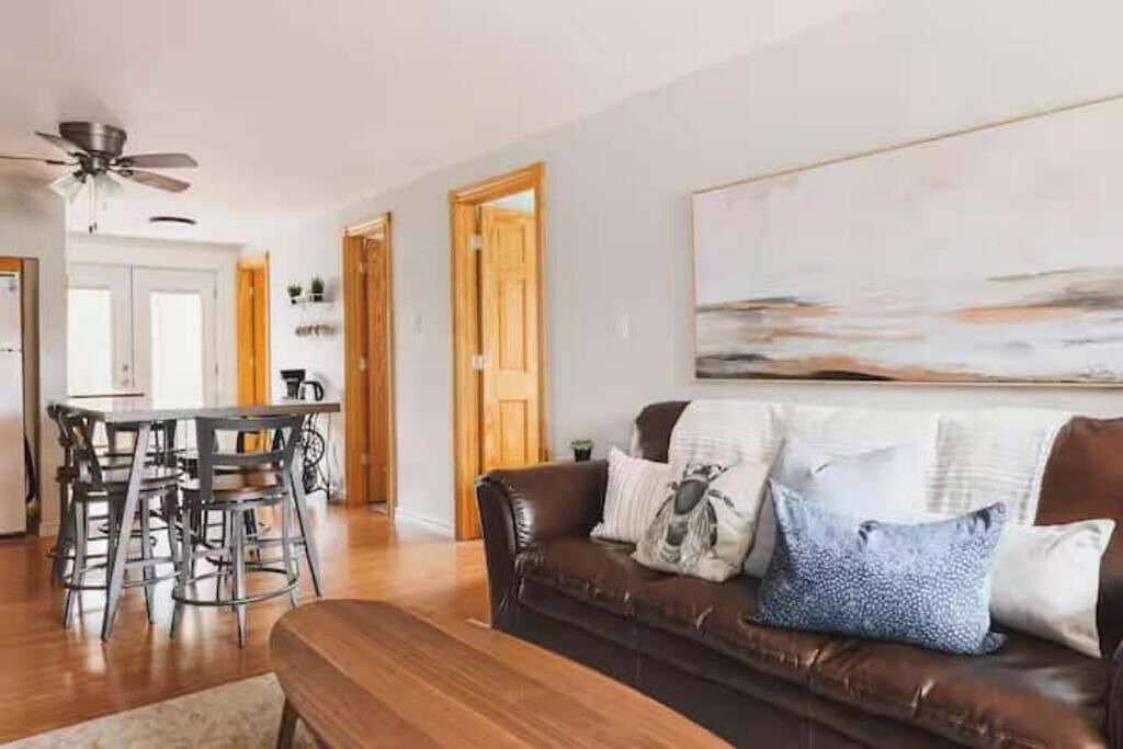 Photo of Livingroom in Lambton Shores