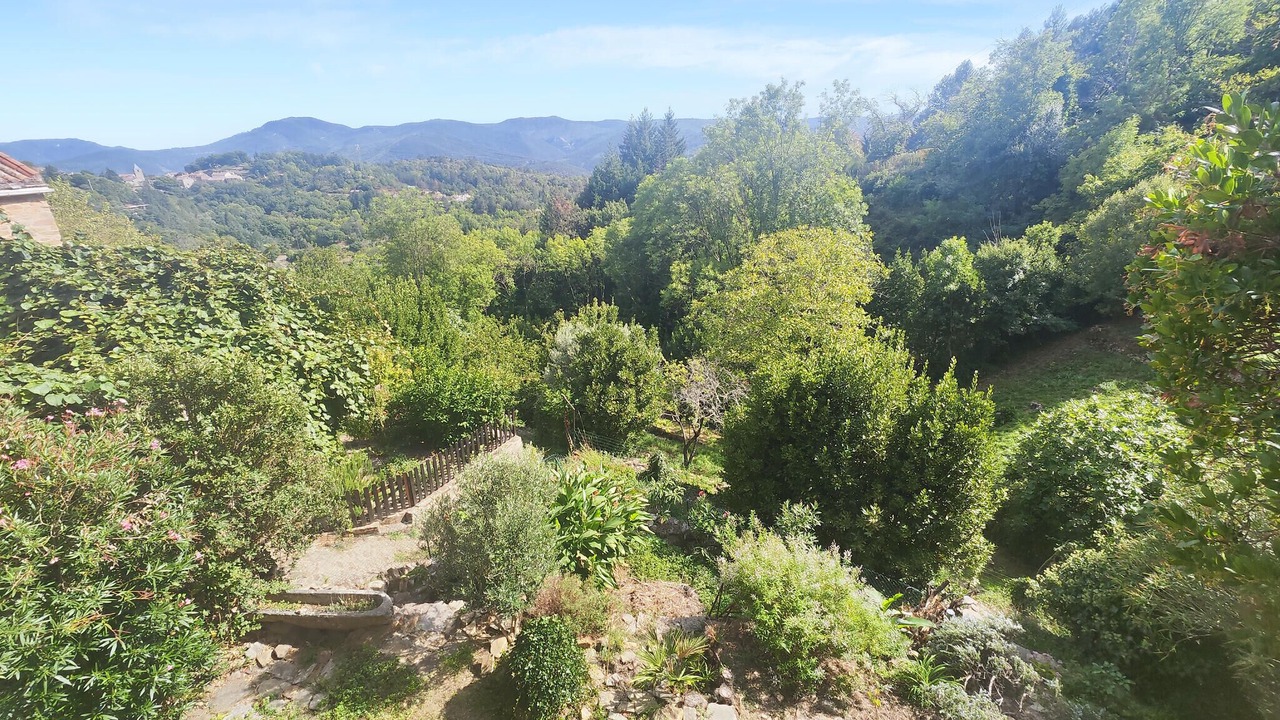 Photo of Bedroom in Saint-Vincent-d'Olargues