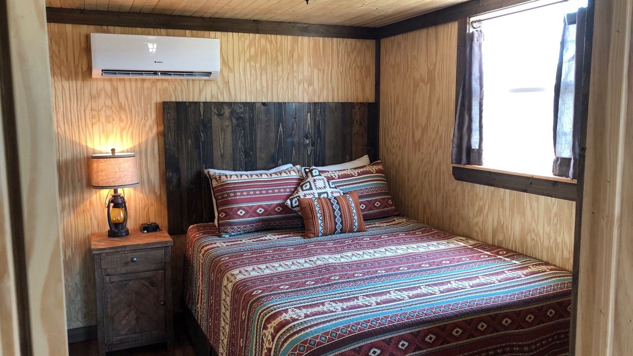 Photo of Bedroom in Glen Rose