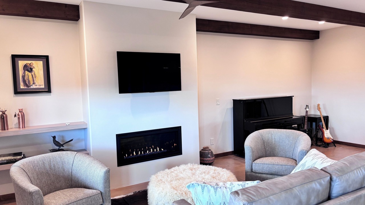 Photo of Livingroom in Elgin
