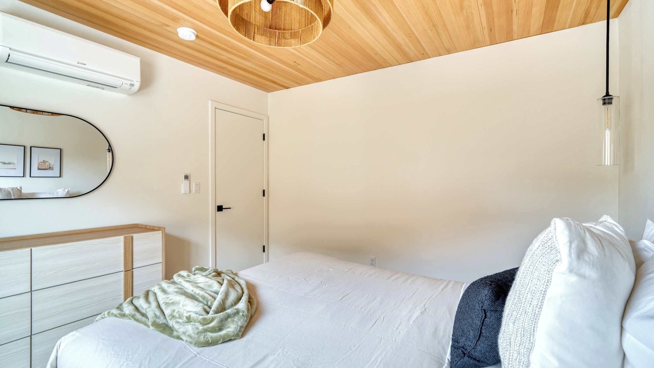 Photo of Bedroom in Alberta Arts District