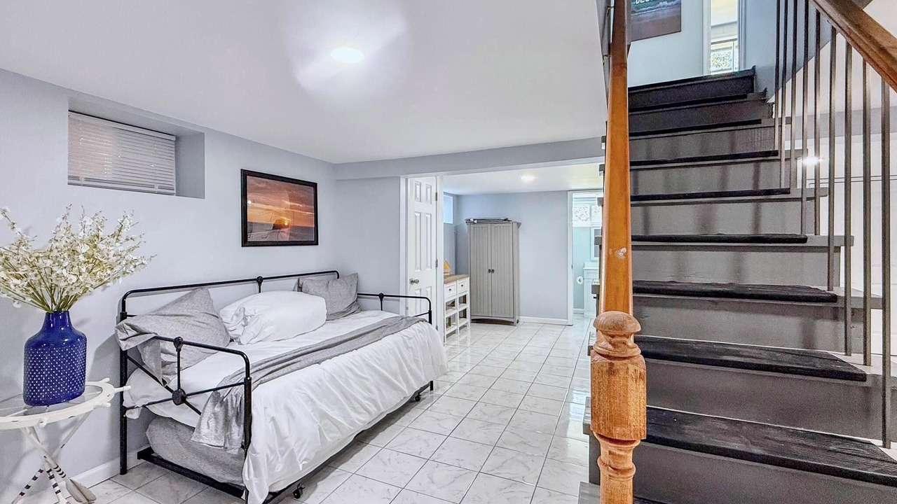 Photo of Others in Silver Beach