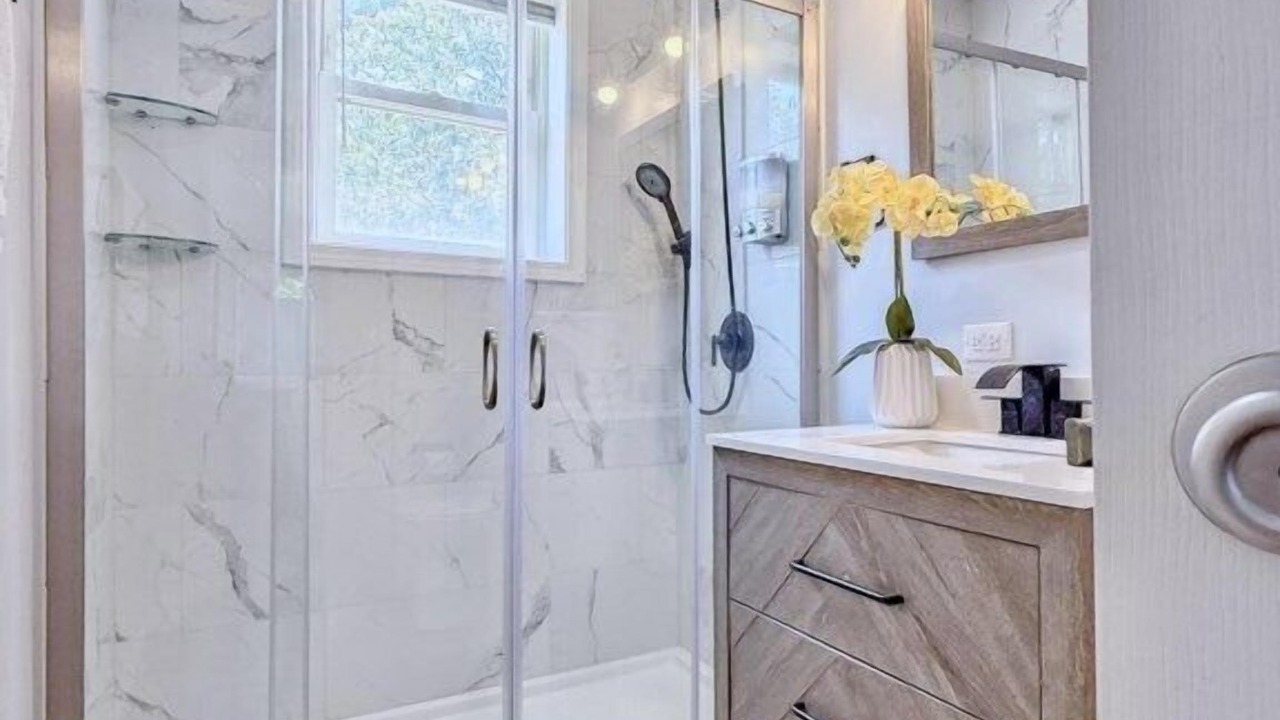 Photo of Others in Silver Beach