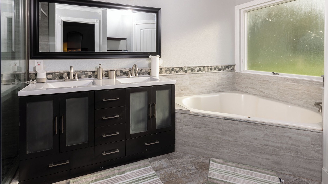 Photo of Bathroom in South Arlington