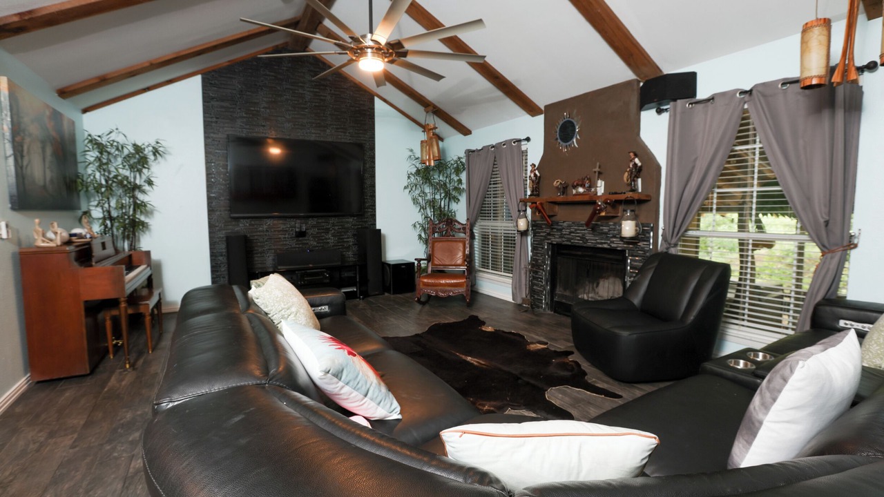Photo of Livingroom in South Arlington