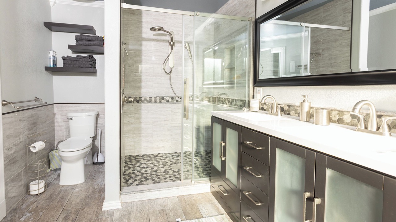 Photo of Bathroom in South Arlington