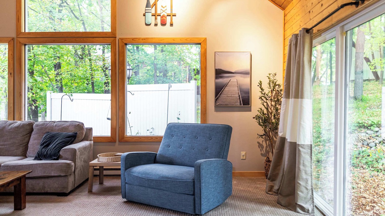 Photo of Livingroom in Frazee