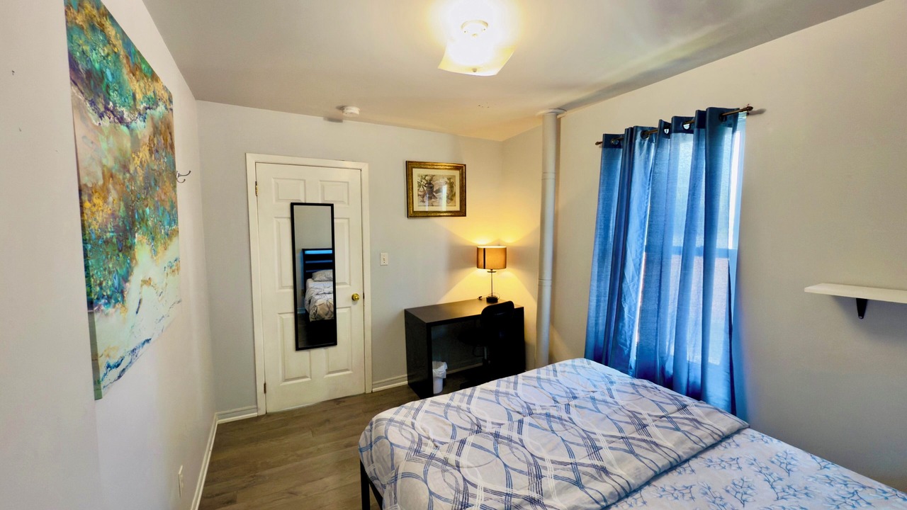 Photo of Bedroom in Bridgeview