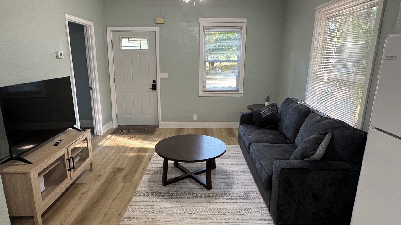 Photo of Livingroom in Creston