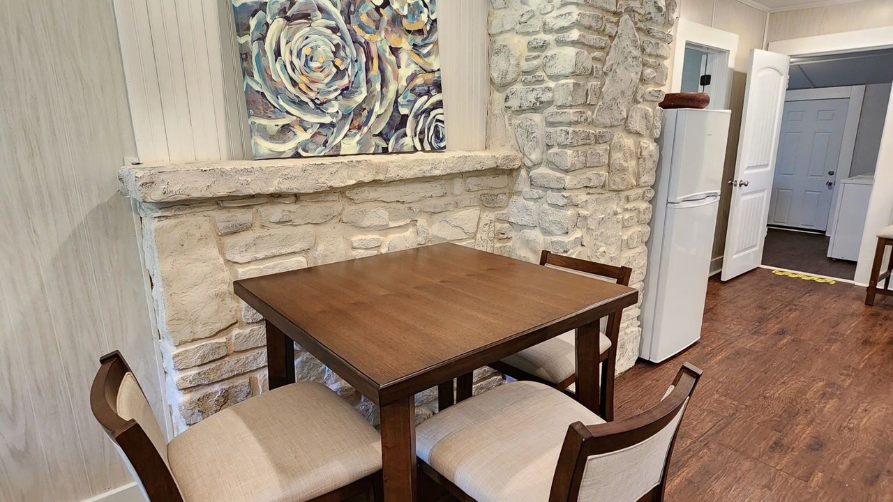 Photo of Others in Cave Springs