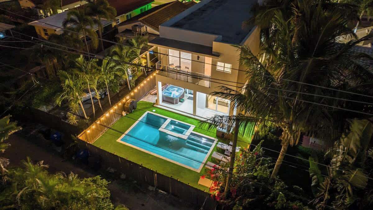 Photo of Outdoor in Downtown Hollywood