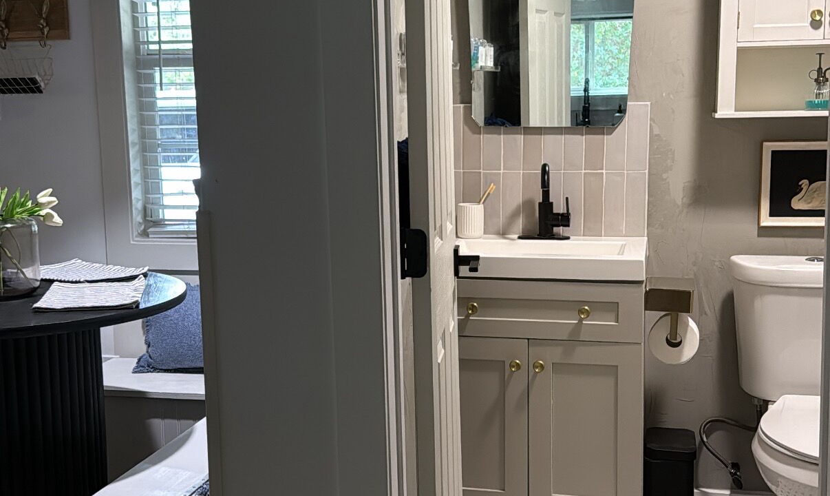 Photo of Bathroom in Porter