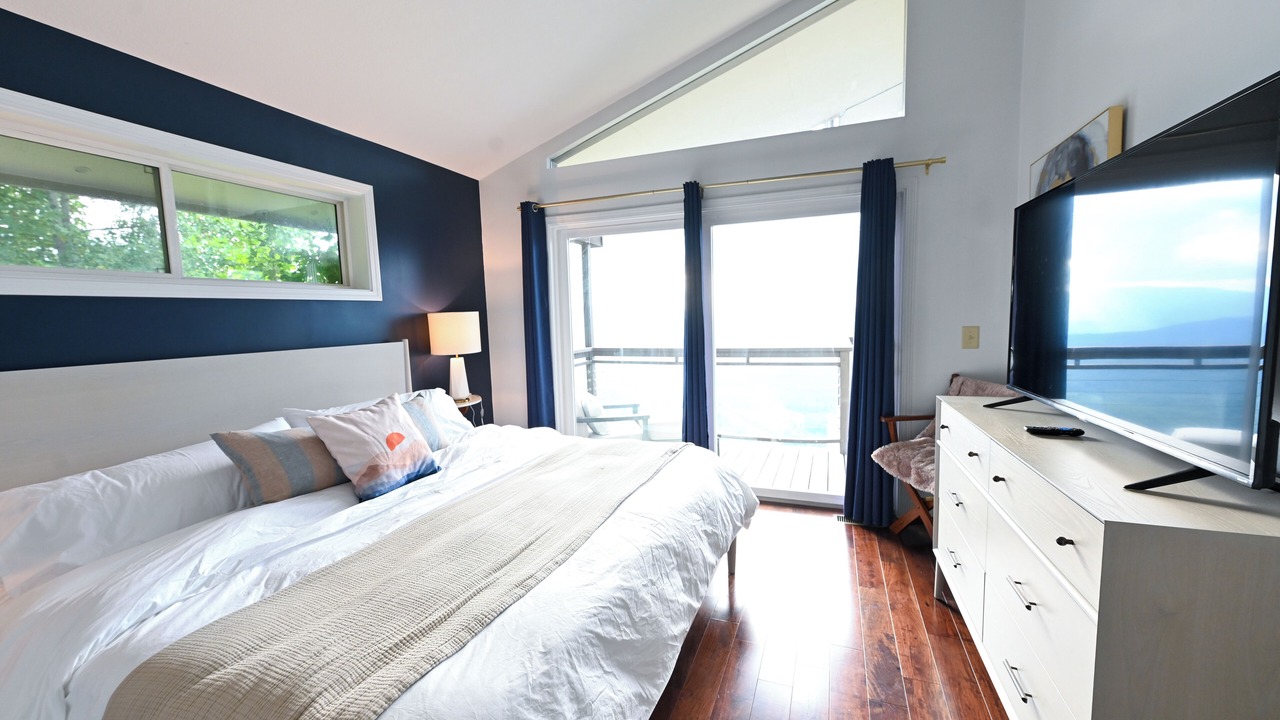 Photo of Bedroom in Bryson City