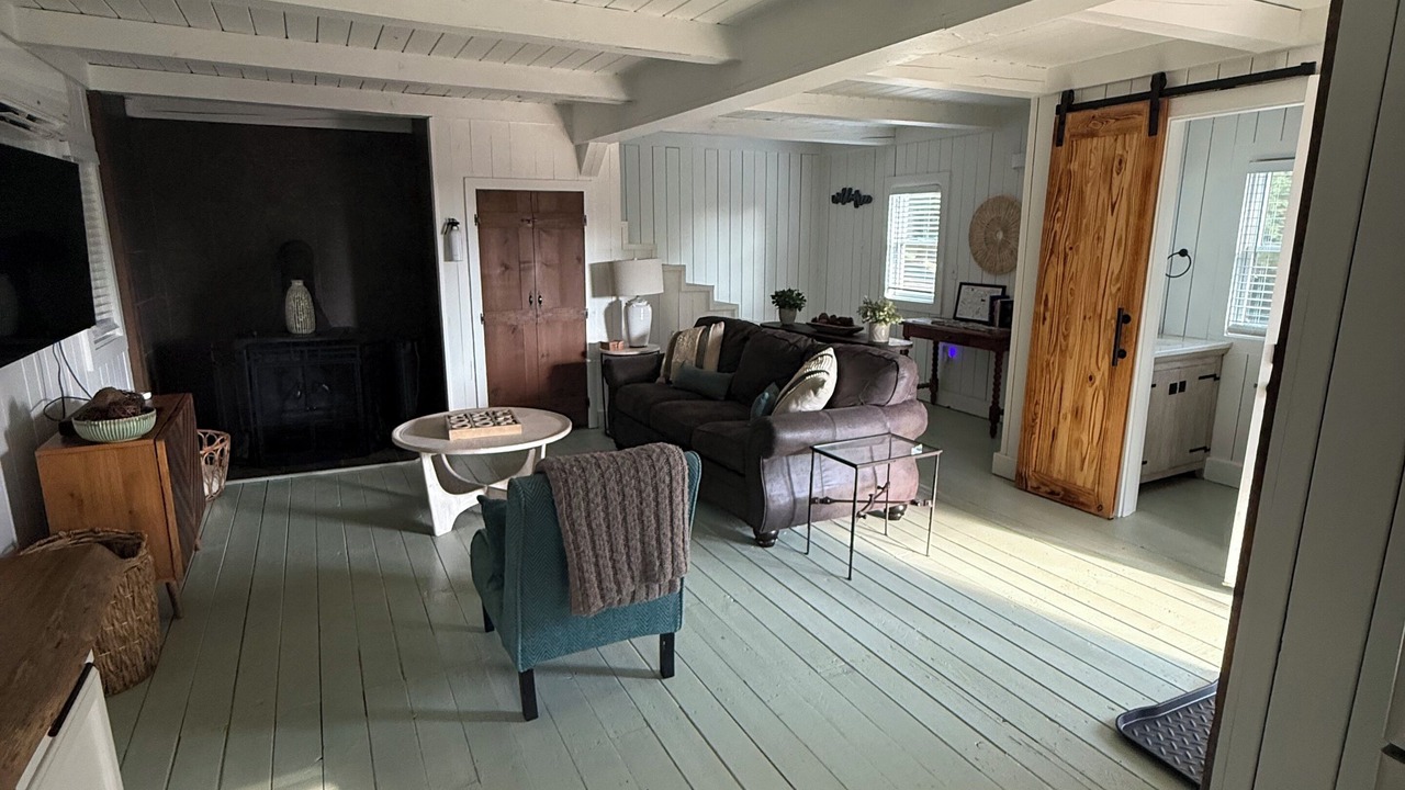 Photo of Livingroom in Johnson City