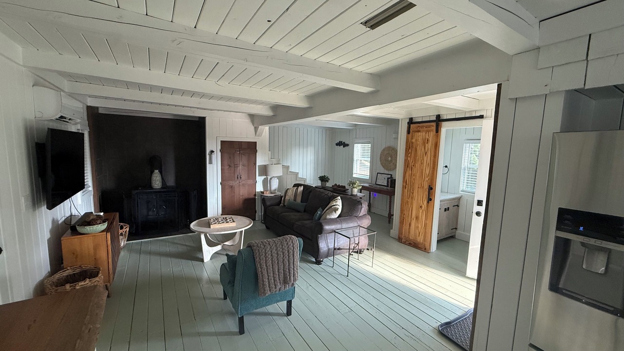 Photo of Livingroom in Johnson City