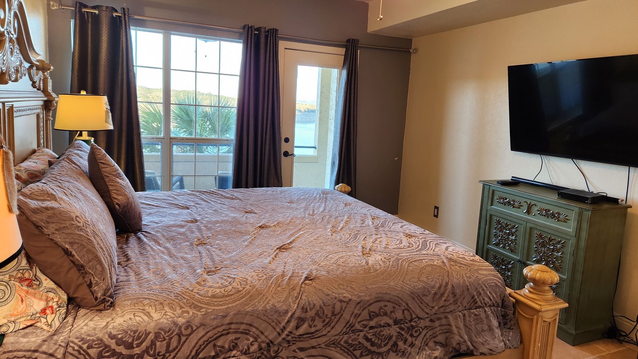 Photo of Bedroom in Lago Vista
