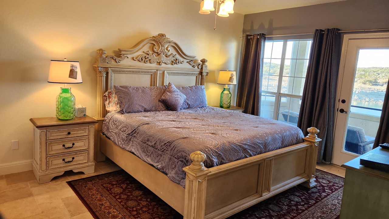 Photo of Bedroom in Lago Vista