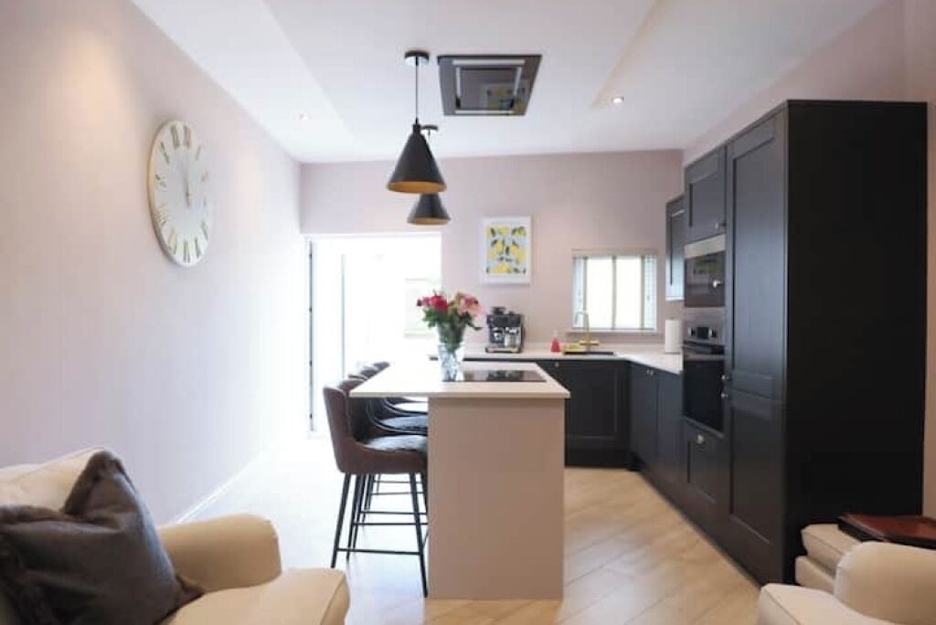 Photo of Others in Thornhill