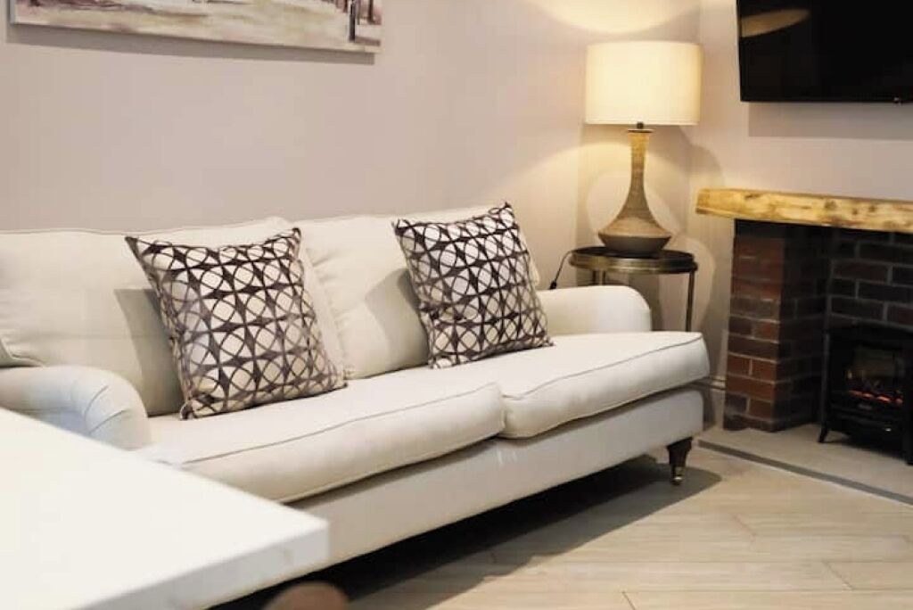 Photo of Livingroom in Thornhill