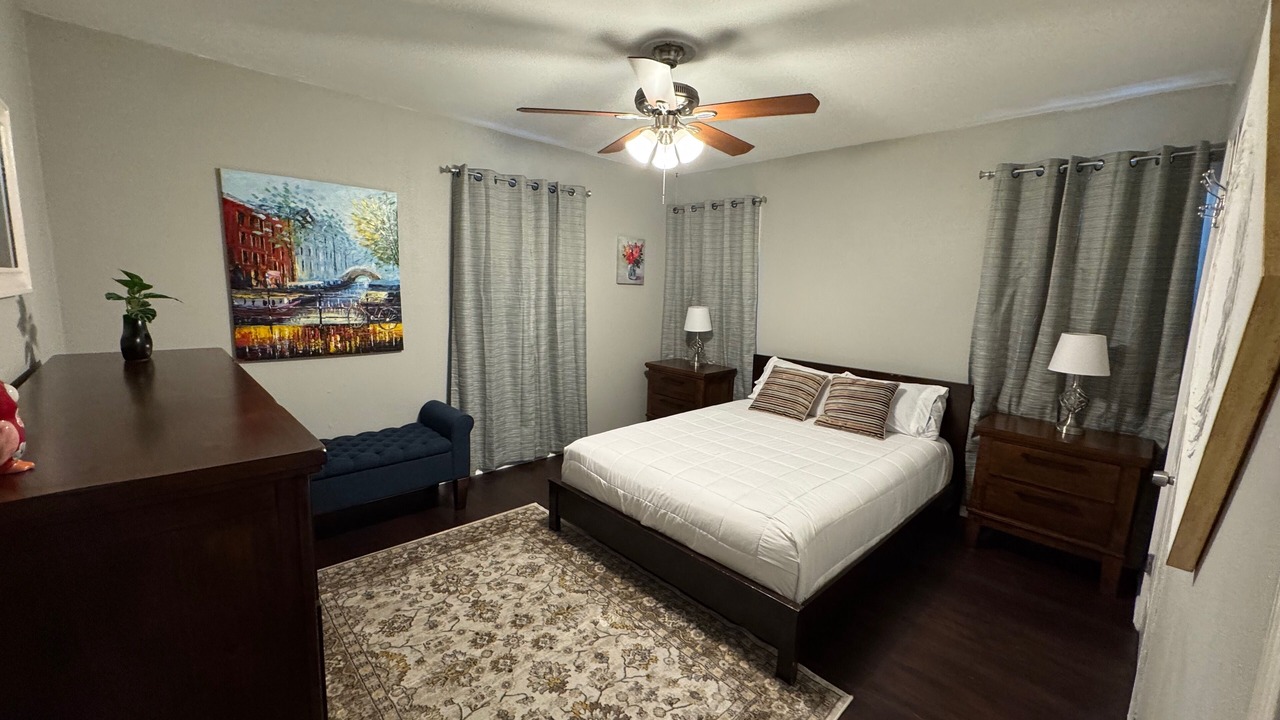 Photo of Bedroom in Del Mar