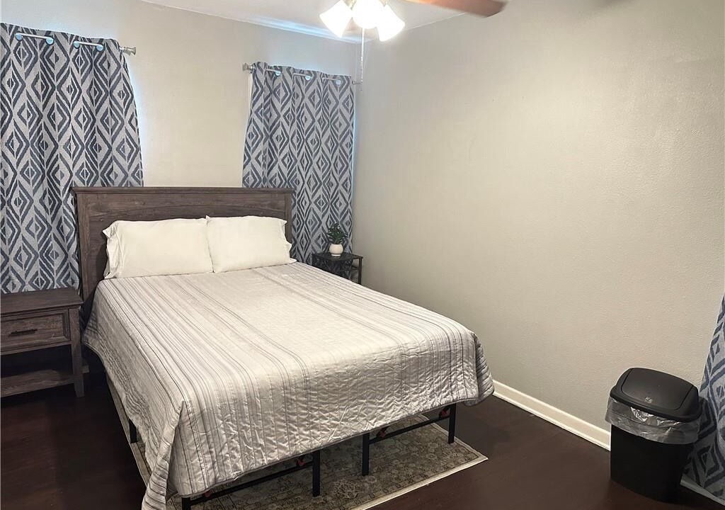 Photo of Bedroom in Del Mar