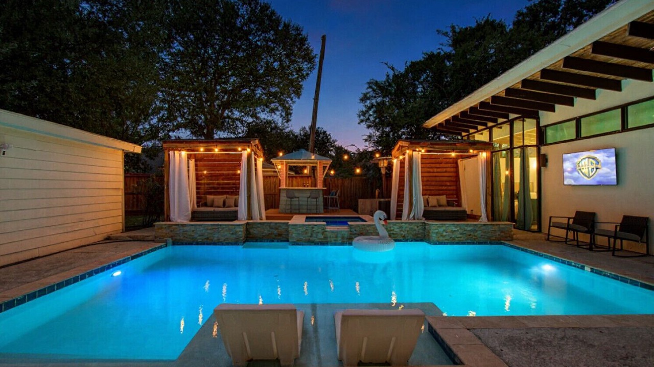 Photo of Outdoor in Westbury