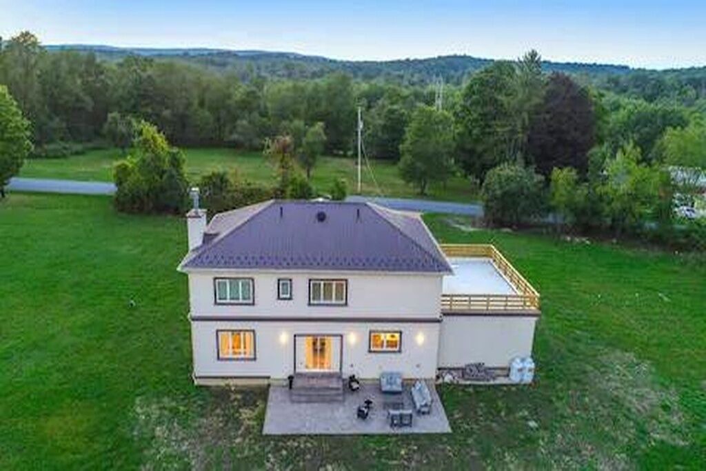 Photo of Outdoor in Warwick