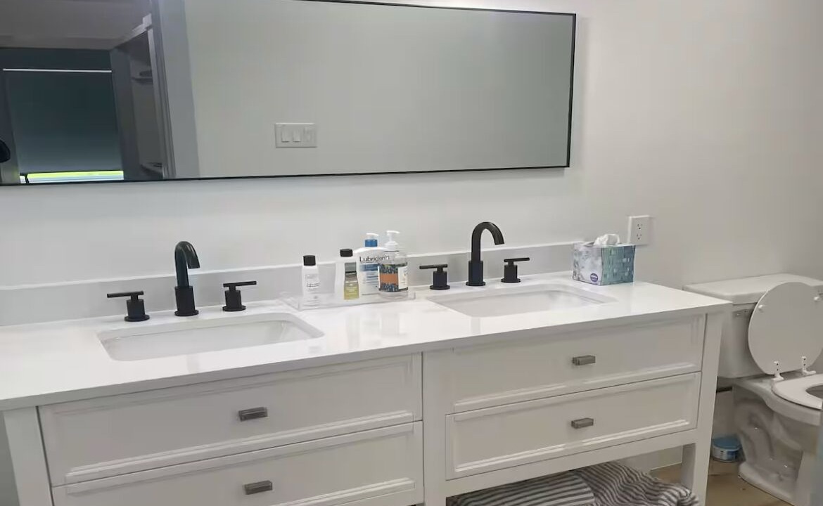 Photo of Bathroom in Kemp