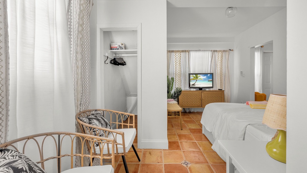 Photo of Bedroom in Flamingo Parks