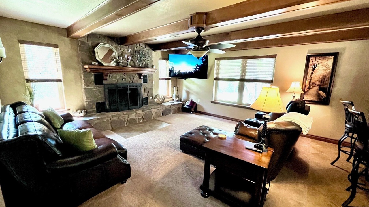Photo of Livingroom in Kingston