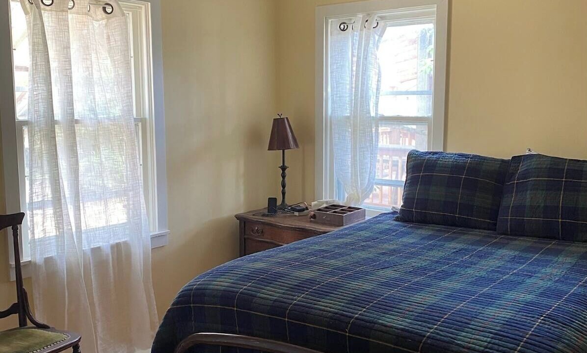 Photo of Bedroom in Metaline