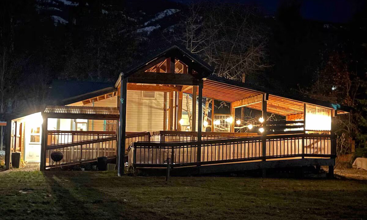 Photo of Others in Metaline