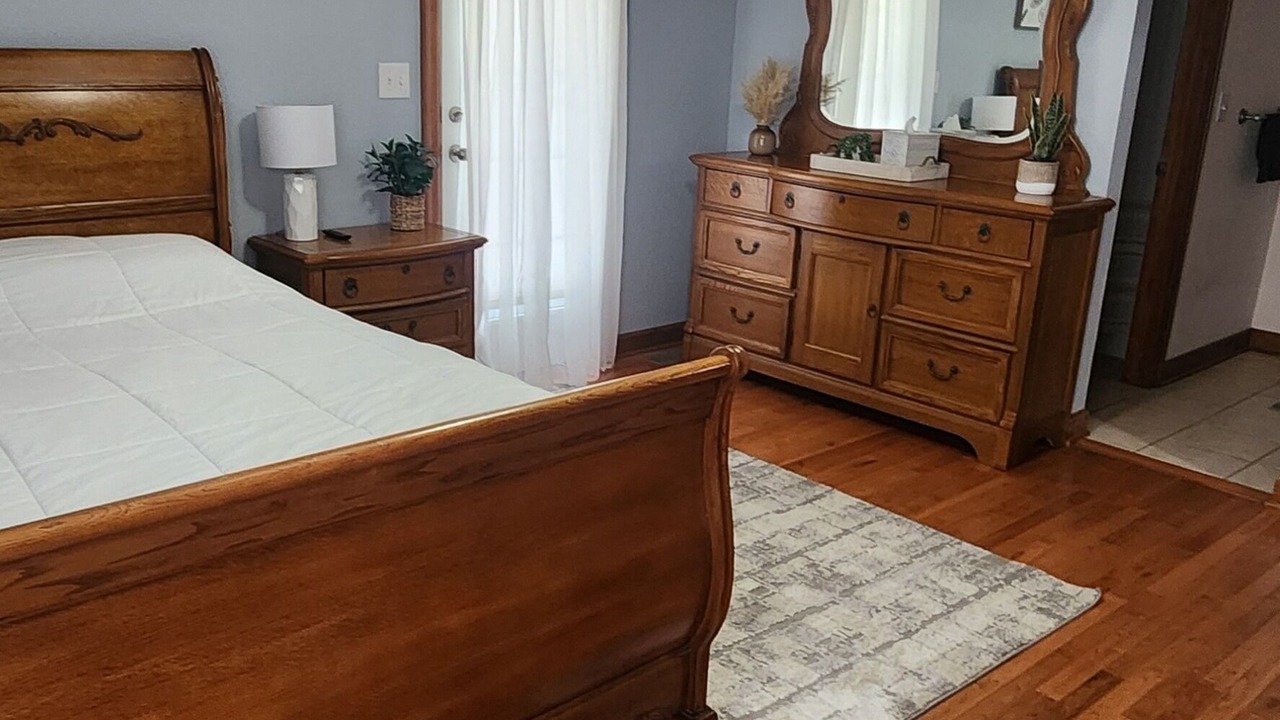 Photo of Bedroom in Holts Summit